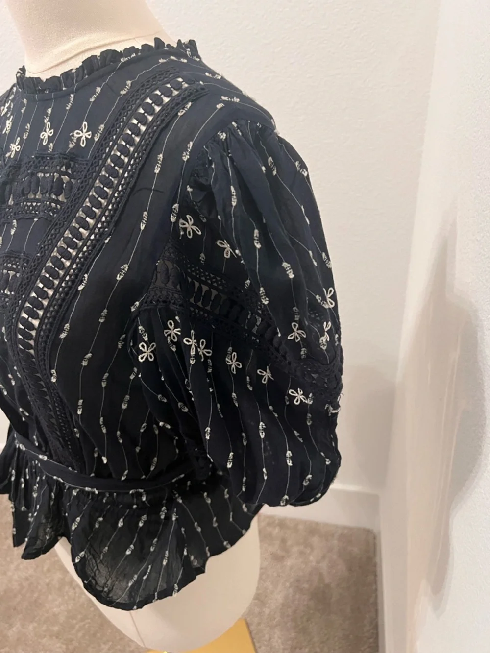Anthropologie Rahi Black Lace Peplum Blouse Puff Sleeve Tie Waist Boho Top L